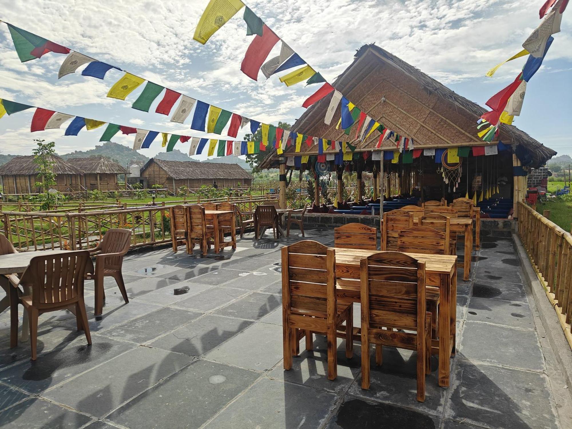 Hotel The Sundown Hampi Exterior foto