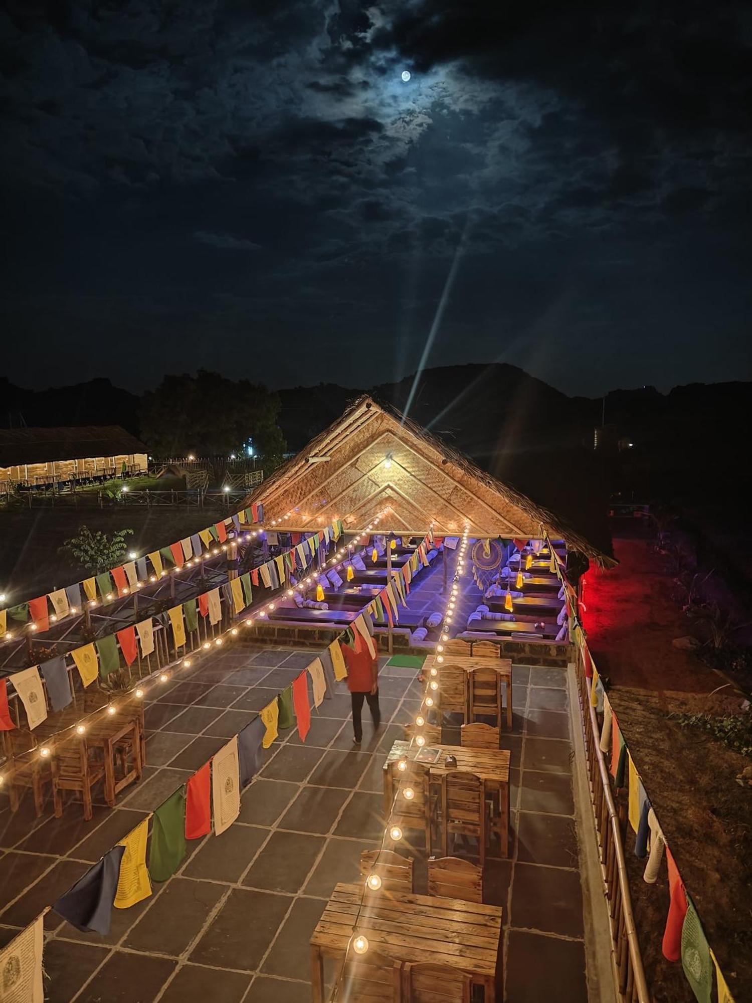 Hotel The Sundown Hampi Exterior foto